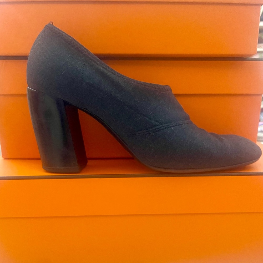 Donna Karan Classic Dark Charcoal Grey Shoes